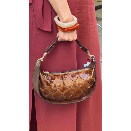 Bolsa de Ombro Artesana em Couro Pirarucu